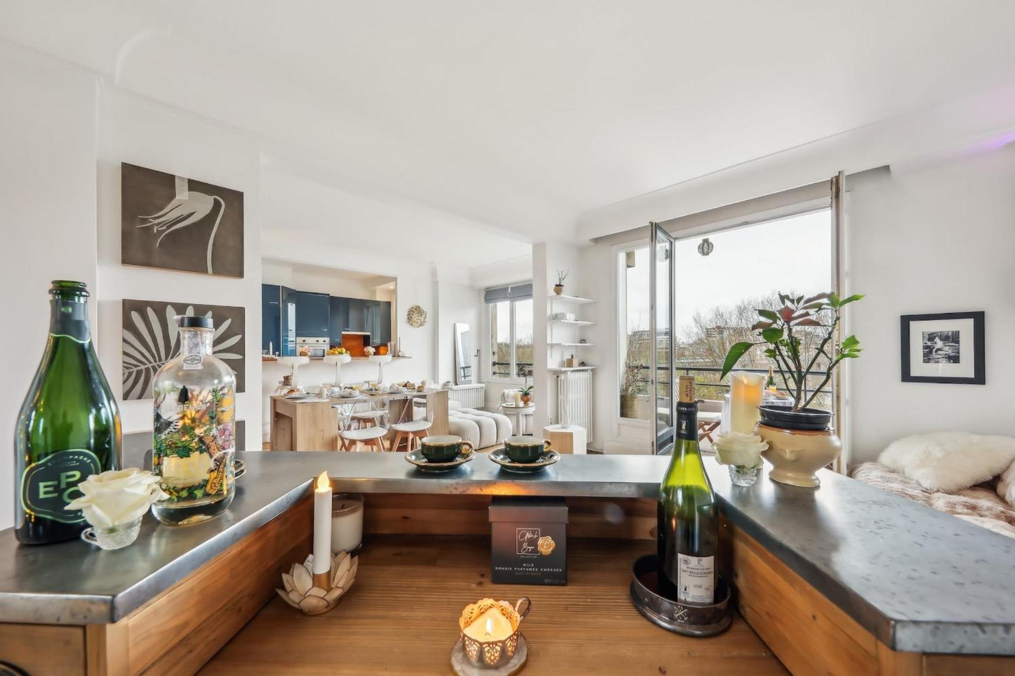 The Eiffel Tower And Seine Views With Balcony - Cityapartmentstay Appartement *