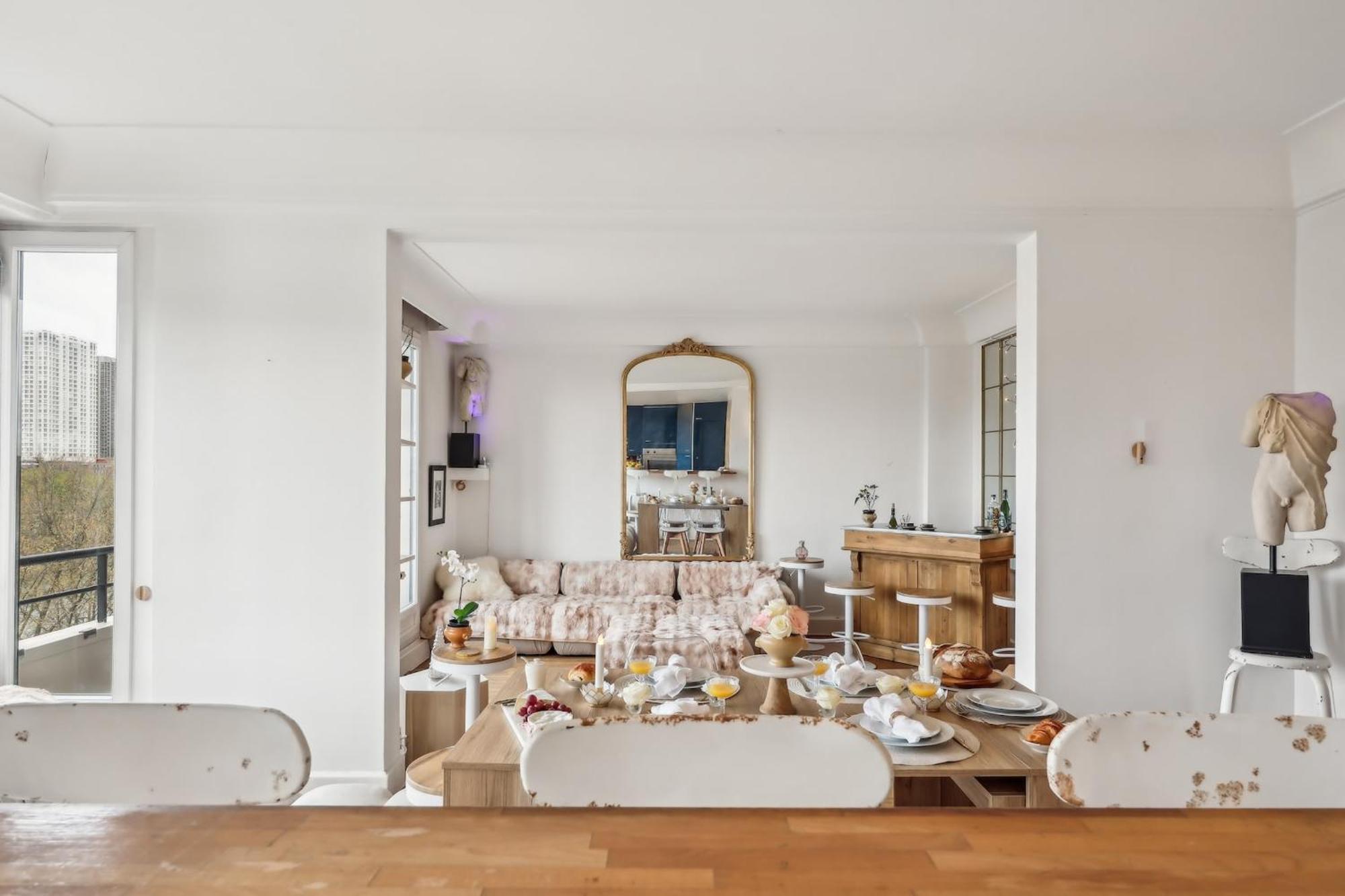 Appartement The Eiffel Tower And Seine Views With Balcony - Cityapartmentstay